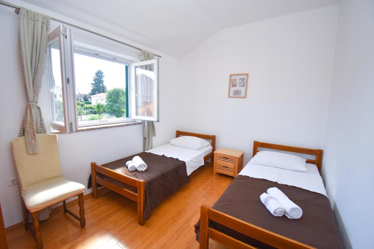 Apartment Vip Zara Esterno foto