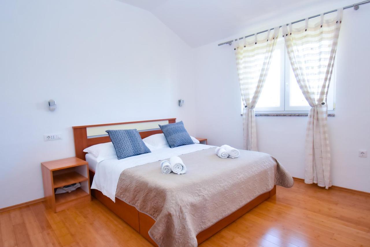 Apartment Vip Zara Esterno foto